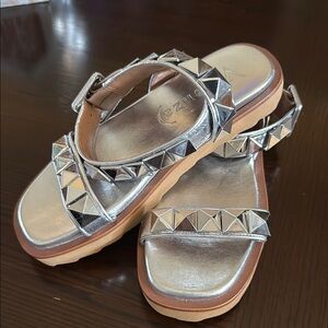 NWOB Free People VICENZA Leon Studded Sandals In Silver